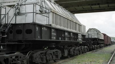 Специальные вагоны для перевозки отходов ядерного топлива, архивное фото