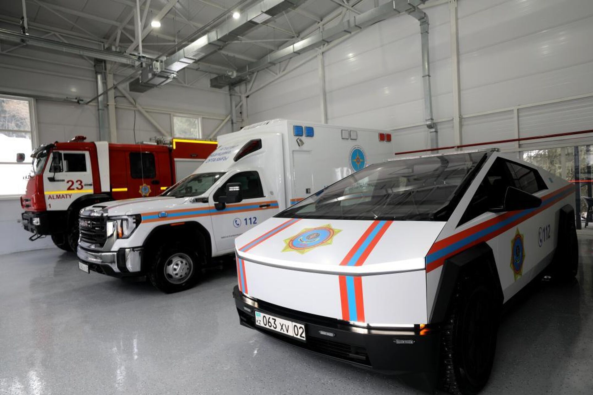 МЧС задействует Tesla Cybertruck на саммите ОТГ в Туркестане МЧС задействует Tesla Cybertruck на саммите ОТГ в Туркестане - Sputnik Қазақстан, 1920, 14.05.2026