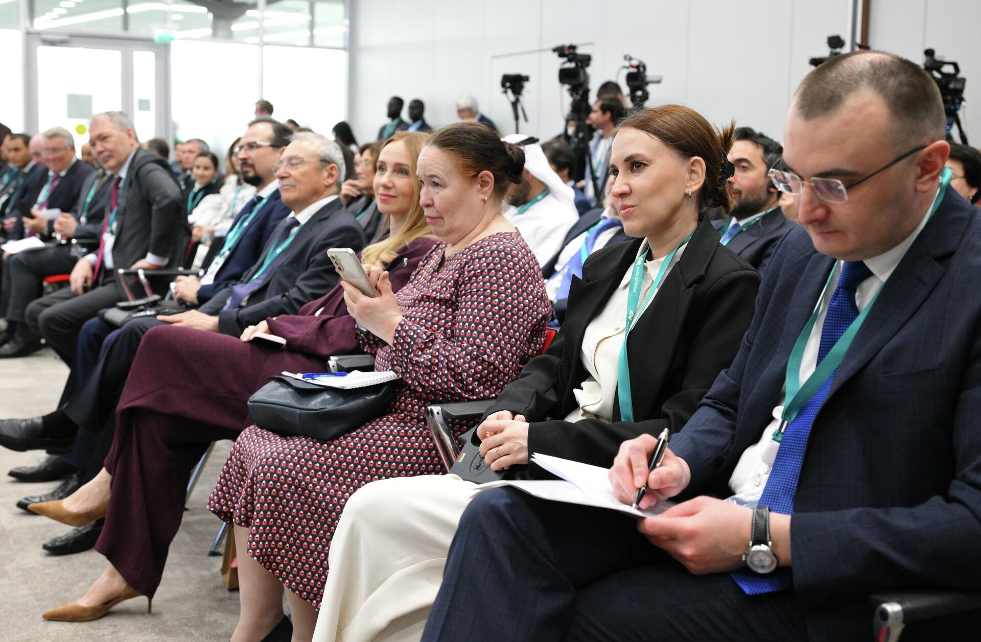 Сессия Большое Евразийское партнерство: стратегия развития Сессия Большое Евразийское партнерство: стратегия развития - Sputnik Казахстан, 1920, 15.05.2026