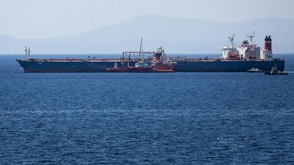 Танкер Lana, зарегистрированный под российским флагом и перевозивший нефть из Ирана - Sputnik Казахстан