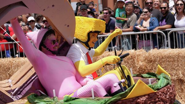 Участники гонки Red Bull Soapbox в Лос-Анджелесе, США - Sputnik Казахстан