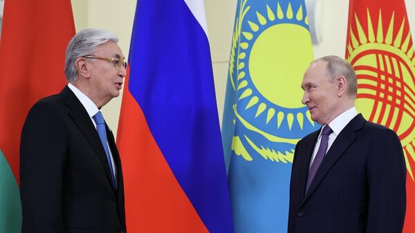 Владимир Путин прибыл в Казахстан - Sputnik Қазақстан