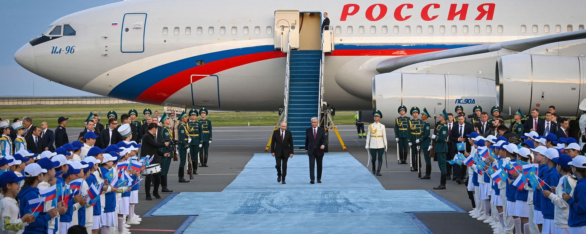 Қасым-Жомарт Тоқаев пен Владимир Путин   - Sputnik Қазақстан, 1920, 27.05.2026