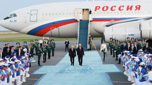 Владимир Путин начал государственный визит в Казахстан