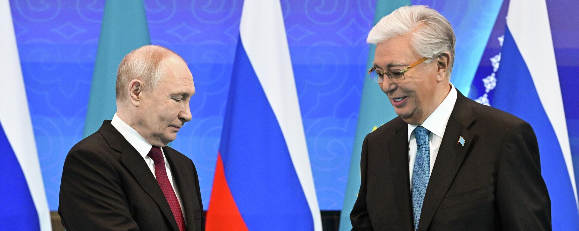 Владимир Путин и Касым-Жомарт Токаев в Астане  - Sputnik Қазақстан, 1920, 28.05.2026