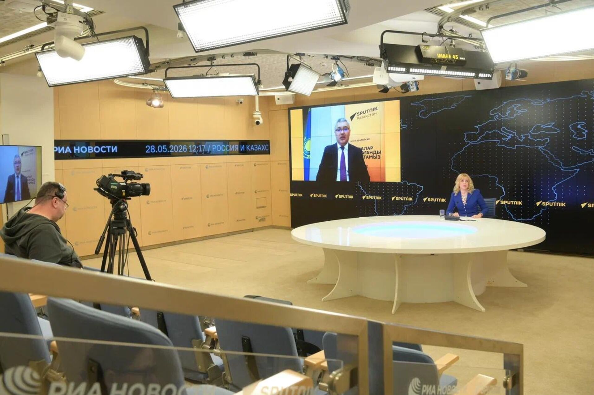 Как ИИ помогает прогнозировать экономику стран ЕАЭС – видеомост - Sputnik Казахстан, 1920, 28.05.2026