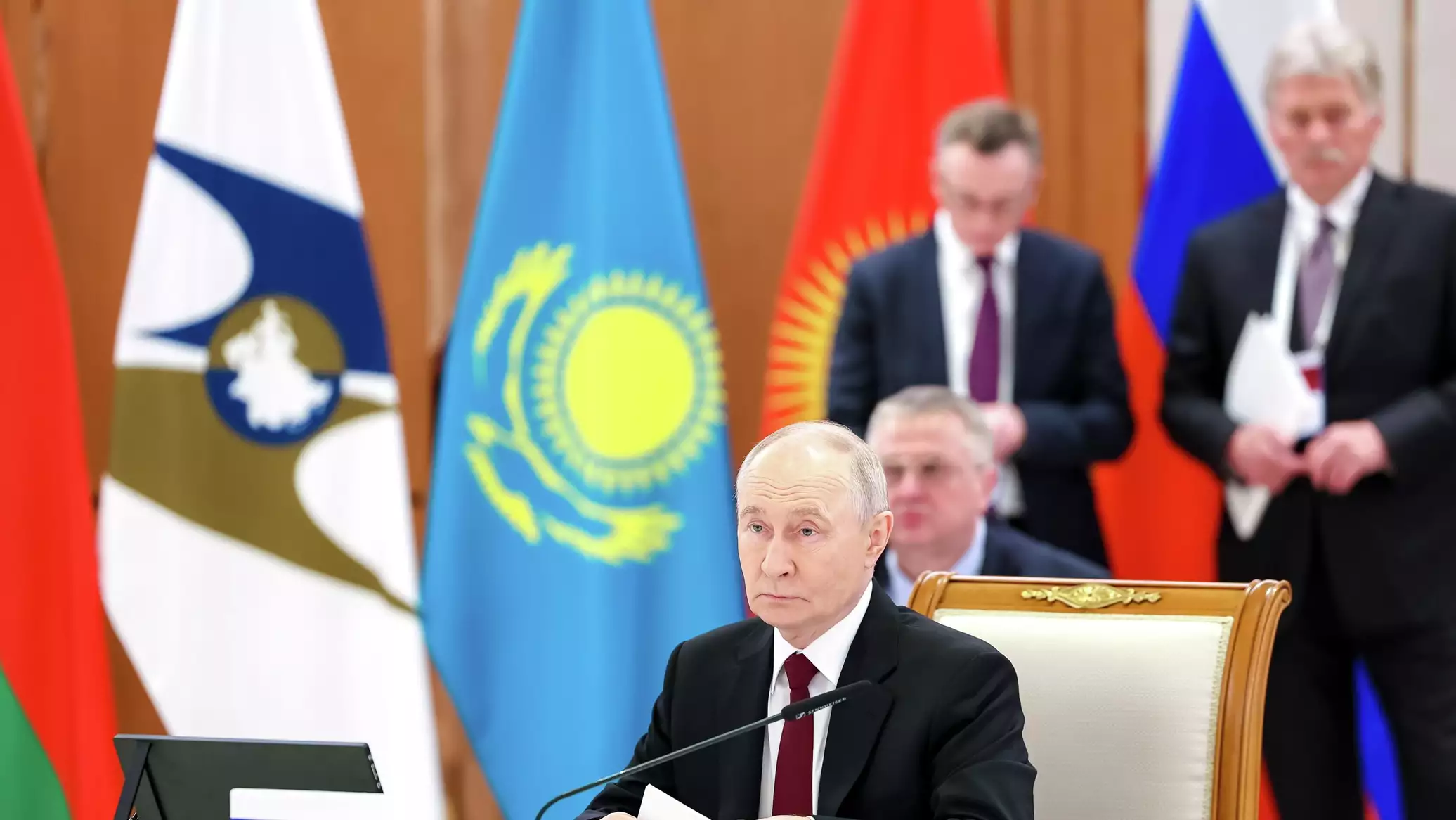 Практически все расчеты между странами ЕАЭС осуществляются в национальных валютах - Путин