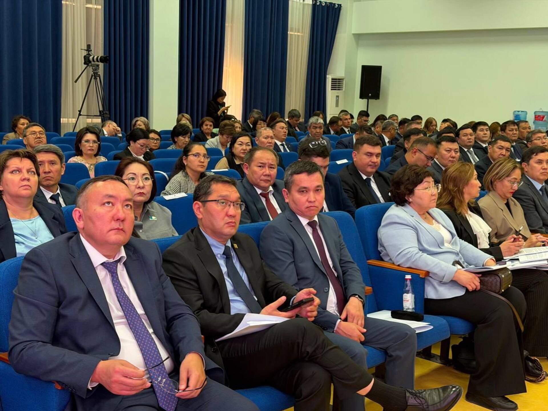 Первый вице-министр здравоохранения РК Тимур Султангазиев выступил на заседании коллегии - Sputnik Казахстан, 1920, 30.05.2026