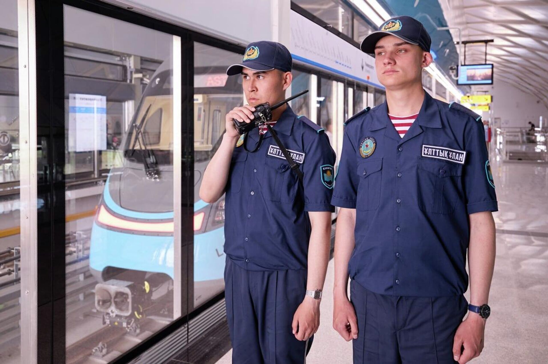 Гвардейцы начали патрулировать LRT - Sputnik Казахстан, 1920, 08.06.2026