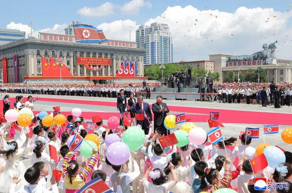 Ким Чен Ын был в Китае в сентябре 2025 года, тогда он прибыл на парад по случаю 80-летия Победы во Второй мировой войне.  - Sputnik Казахстан