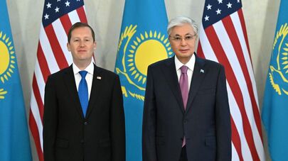  Президент Казахстана принял спецпосланника президента США Серджио Гора