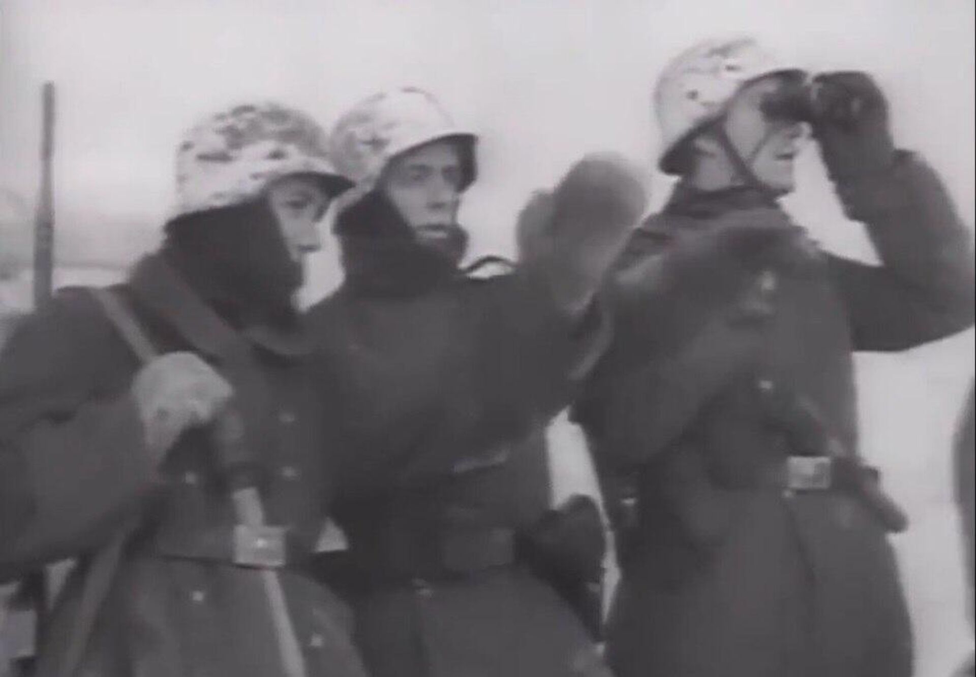 Немецкие военные обсуждают очередное наступление на Москву (кадры кинохроники) - Sputnik Казахстан, 1920, 15.06.2026