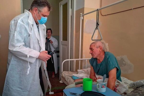 Последствия обстрелов гражданских объектов дронами ВСУ показали в Херсонской области - Sputnik Казахстан