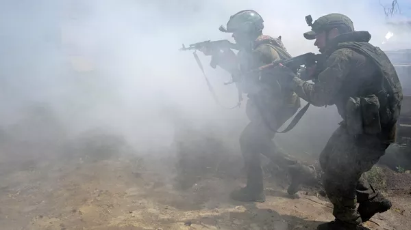 Боевое слаживание бойцов 25-й армии группировки войск Запад - Sputnik Казахстан