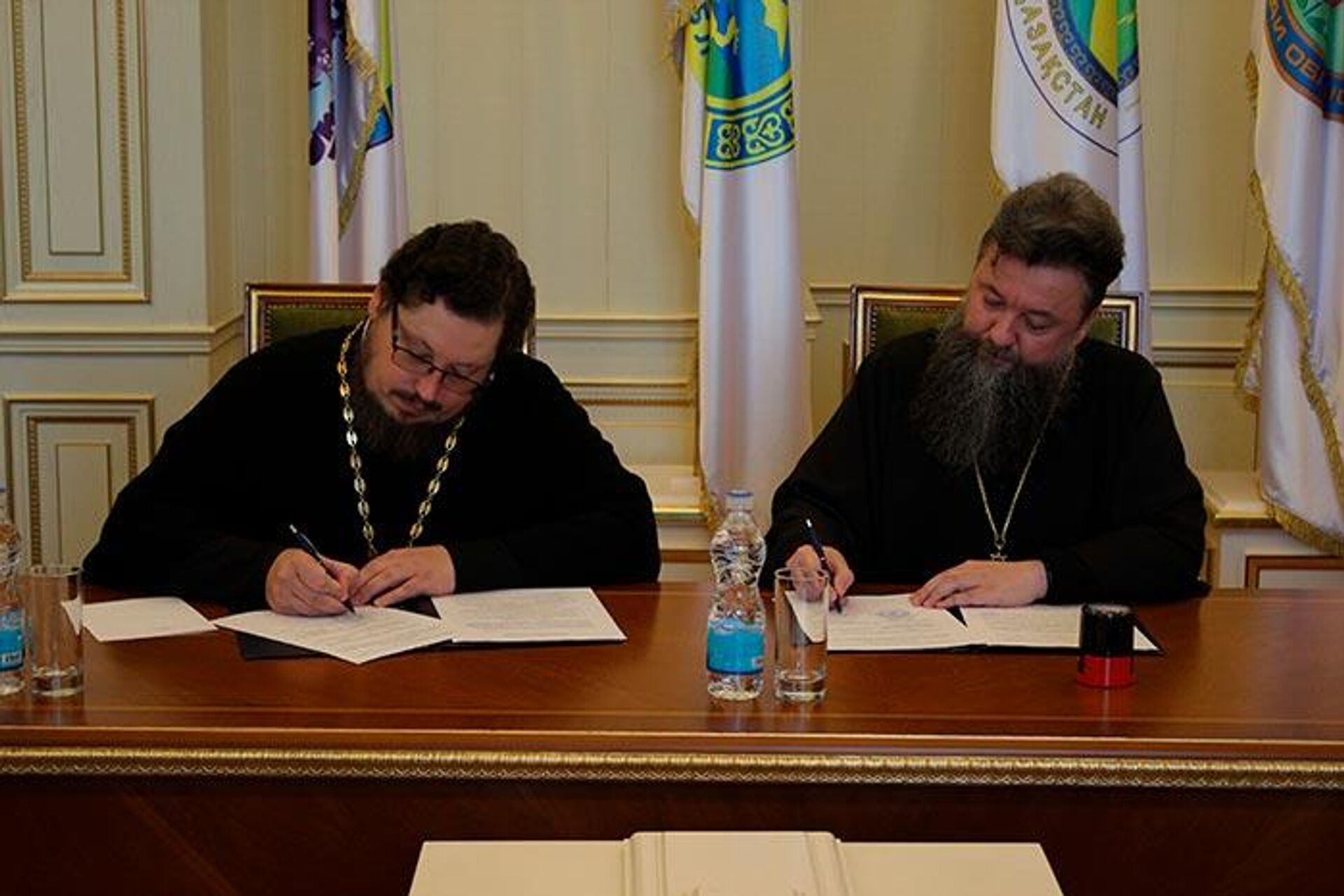 Соглашение о сотрудничестве подписали Алма-Атинская и Калужская православные духовные семинарии - Sputnik Казахстан, 1920, 17.06.2026