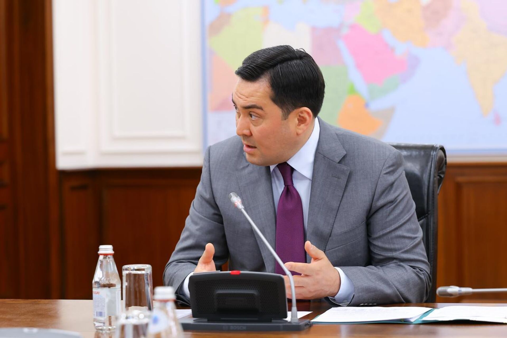 Глава Минэнерго Казахстана Ерлан Аккенженов Глава Минэнерго Казахстана Ерлан Аккенженов - Sputnik Қазақстан, 1920, 20.06.2026
