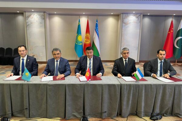 Встреча руководителей водохозяйственных и энергетических ведомств Казахстана, Кыргызстана и Узбекистана
 - Sputnik Казахстан