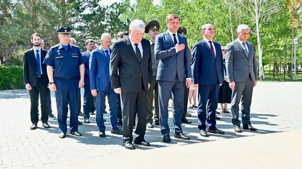 В Астане послы государств СНГ почтили память погибших в Великой Отечественной войне - Sputnik Казахстан