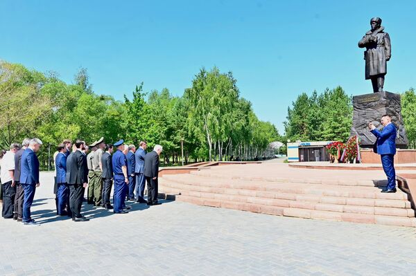 В Астане послы государств СНГ почтили память погибших в Великой Отечественной войне - Sputnik Казахстан
