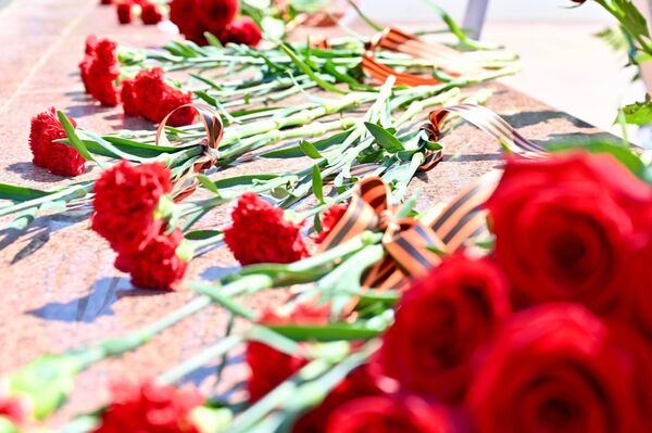 В Астане послы государств СНГ почтили память погибших в Великой Отечественной войне - Sputnik Казахстан