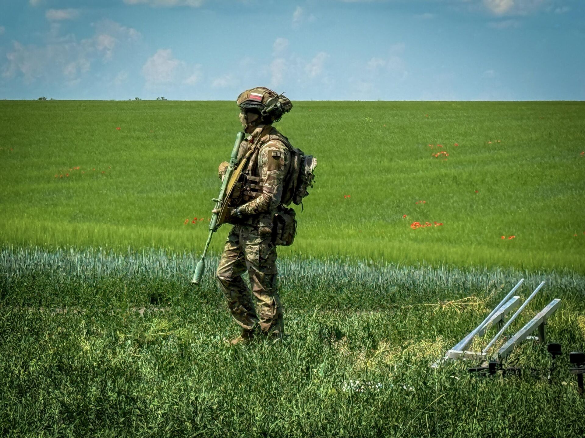 Военнослужащие расчета беспилотного летательного аппарата Молния-Р группировки войск Центр Военнослужащие расчета беспилотного летательного аппарата Молния-Р группировки войск Центр - Sputnik Казахстан, 1920, 24.06.2026