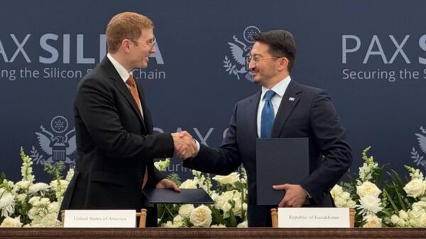 Казахстан присоединяется к инициативе Pax Silica для развития AI-инфраструктуры и высокотехнологичных производств - Sputnik Казахстан