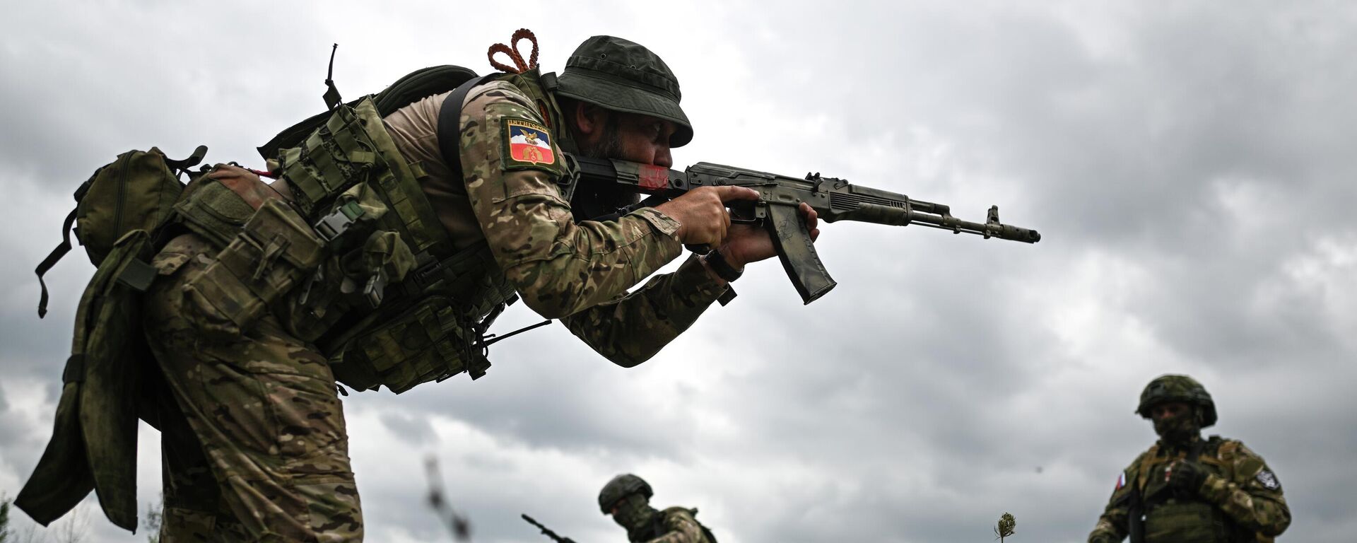 Боевое слаживание военнослужащих мотострелковой бригады группировки войск Север - Sputnik Казахстан, 1920, 27.06.2026