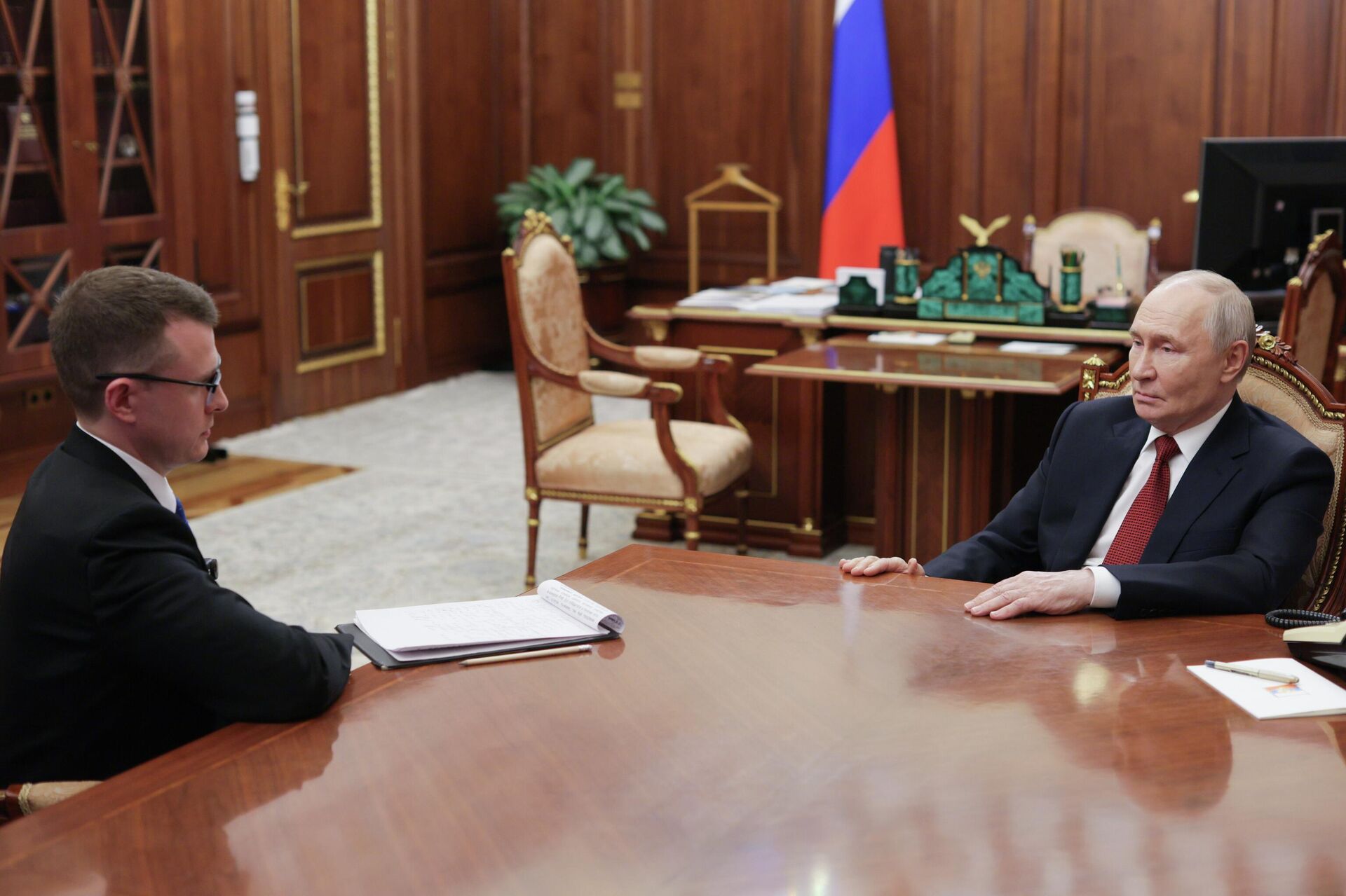 Президент России Владимир Путин ответил на вопросы российского журналиста - Sputnik Казахстан, 1920, 29.06.2026