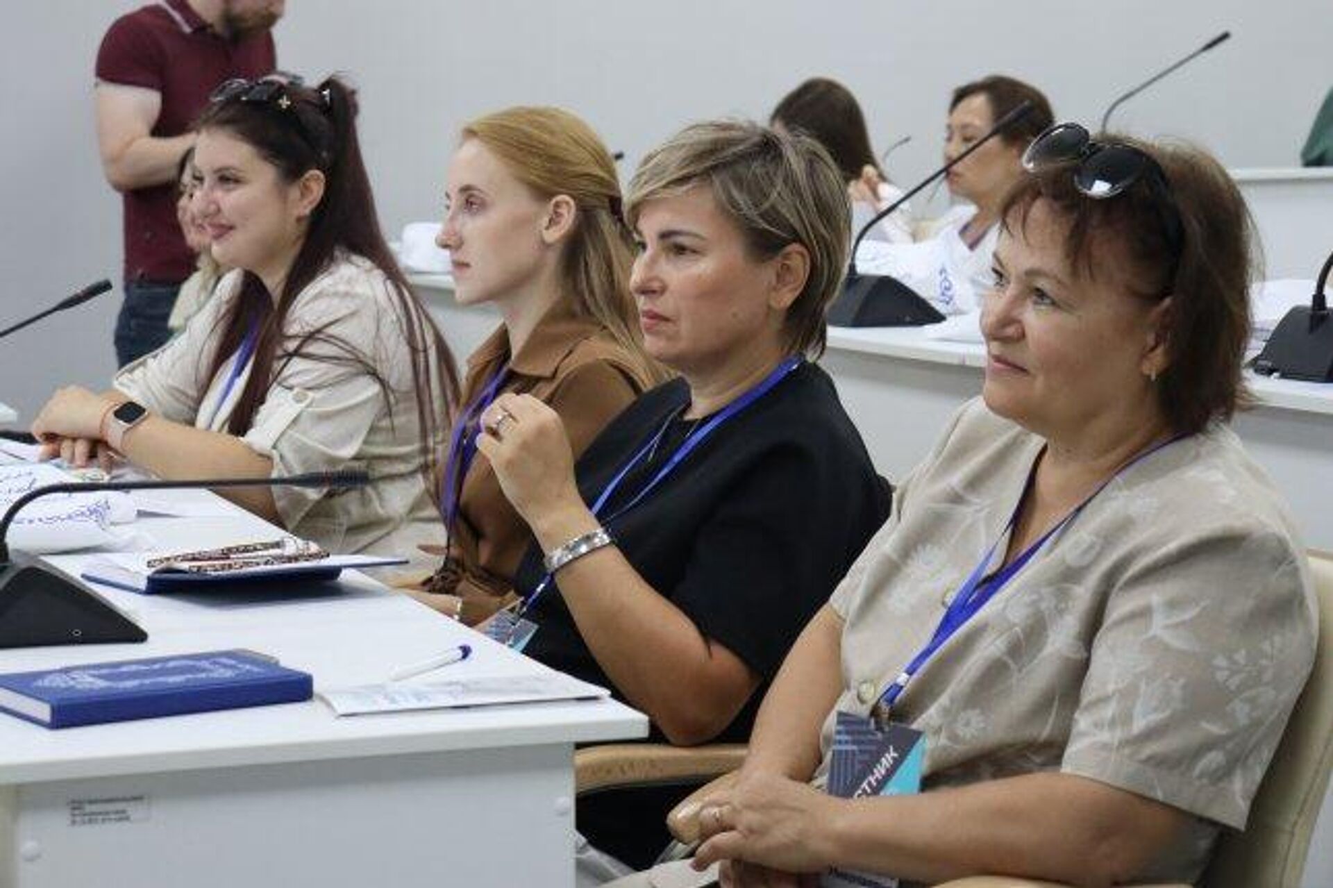 В Омске стартовал двухнедельный курс для педагогов начальных классов и русского языка из Казахстана В Омске стартовал двухнедельный курс для педагогов начальных классов и русского языка из Казахстана - Sputnik Казахстан, 1920, 07.07.2026