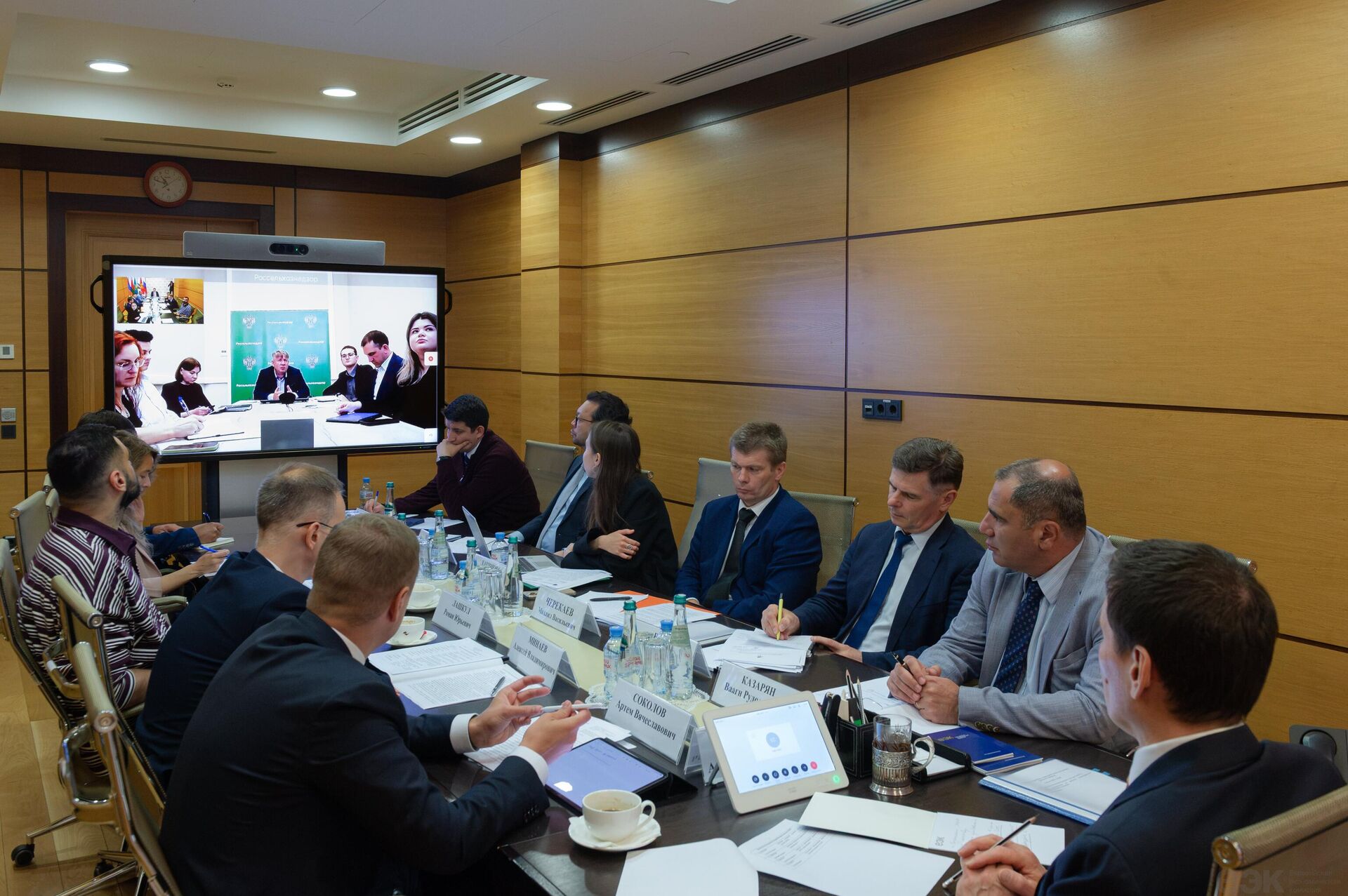 Встреча министра по торговле ЕЭК Андрея Слепнева с представителями крупнейших маркетплейсов Встреча министра по торговле ЕЭК Андрея Слепнева с представителями крупнейших маркетплейсов - Sputnik Казахстан, 1920, 09.07.2026
