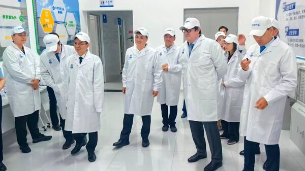 Казахстанская делегация ознакомилась с передовыми технологиями предприятий CNNC в КНР - Sputnik Казахстан