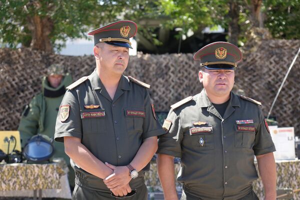 В честь 85-летия Панфиловской дивизии военные Кыргызстана провели памятное мероприятие В честь 85-летия Панфиловской дивизии военные Кыргызстана провели памятное мероприятие - Sputnik Казахстан