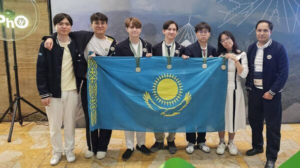 Сборная Казахстана завоевала золотые медали на Международной физической олимпиаде - Sputnik Қазақстан