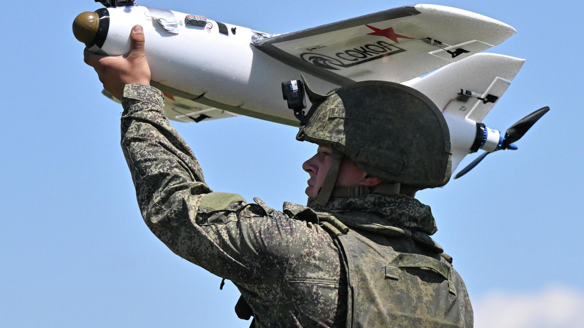 Боевая работа расчета БПЛА Сокол-И группировки войск Центр на Добропольском направлении СВО Боевая работа расчета БПЛА Сокол-И группировки войск Центр на Добропольском направлении СВО - Sputnik Казахстан, 1920, 15.07.2026