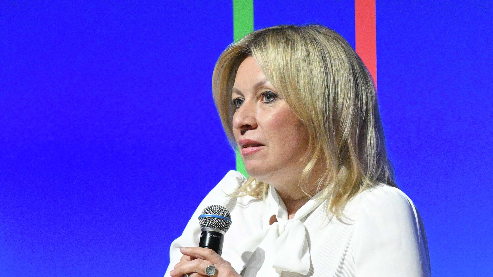 Вспомнить уроки истории посоветовала Захарова 
