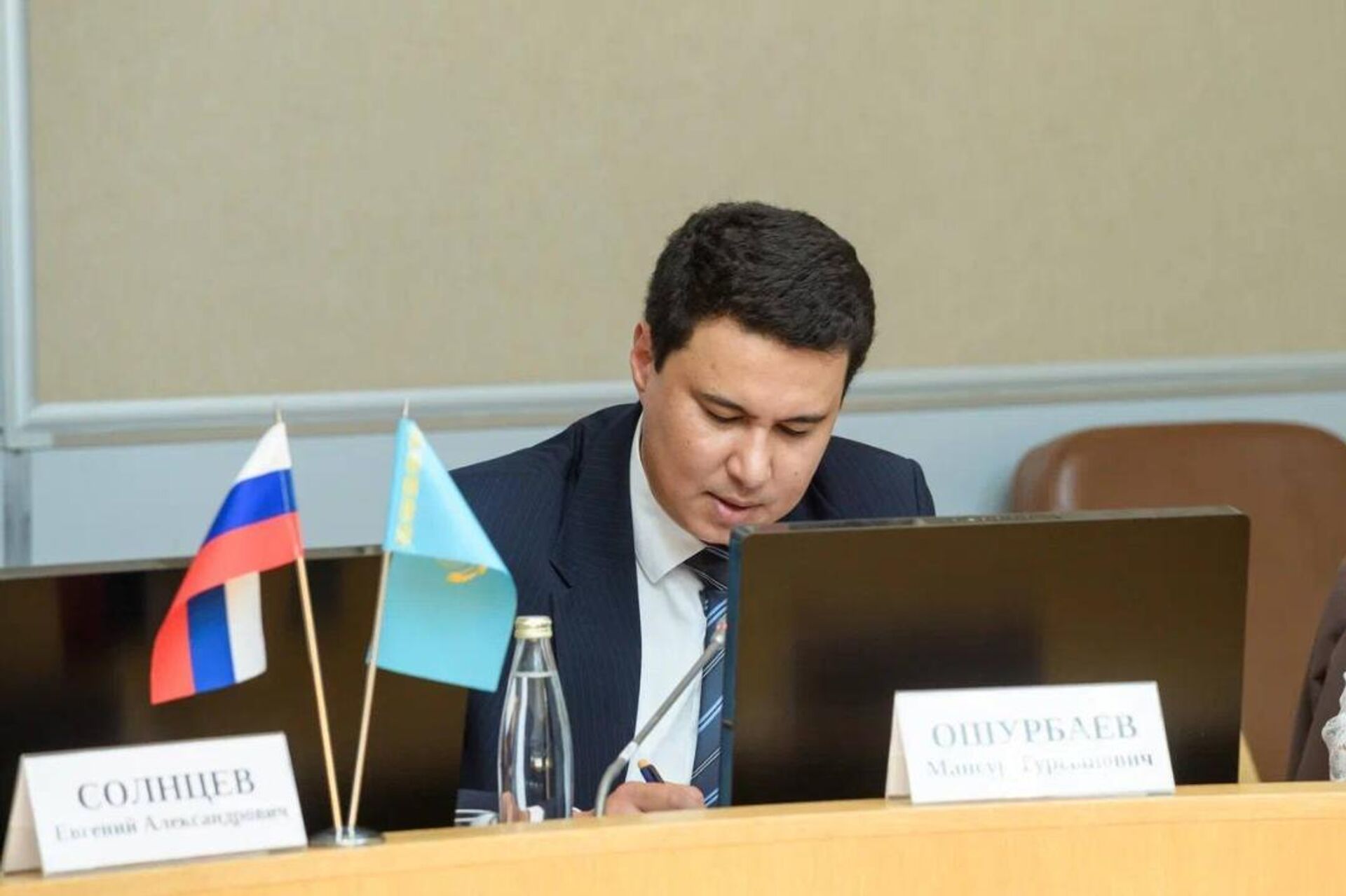 Пятое заседание Казахстанско-Российской комиссии по сохранению экосистемы бассейна трансграничных рек Жайык (Урал) и Ертис (Иртыш) - Sputnik Казахстан, 1920, 15.07.2026