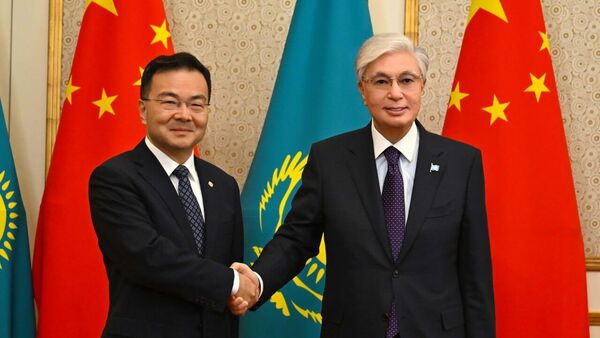 Тоқаев China Communications Construction Company президенті Чжан Биньнаньді қабылдады - Sputnik Қазақстан