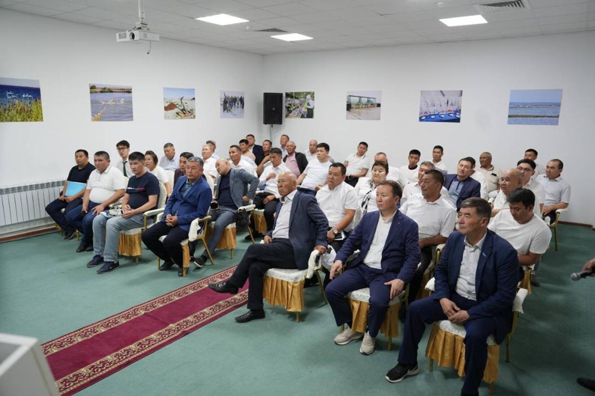 Глава Минводы Нуржигитов посетил Аральский район Кызылординской области Глава Минводы Нуржигитов посетил Аральский район Кызылординской области - Sputnik Казахстан, 1920, 17.07.2026