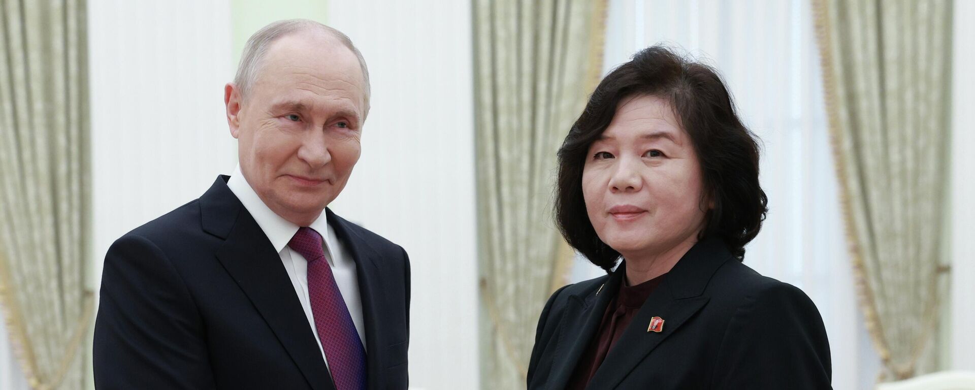 Президент Владимир Путин встретился с главой МИД КНДР Цой Сон Хи Президент Владимир Путин встретился с главой МИД КНДР Цой Сон Хи - Sputnik Казахстан, 1920, 20.07.2026