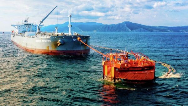 Танкер и ВПУ на морском терминале КТК - Sputnik Казахстан