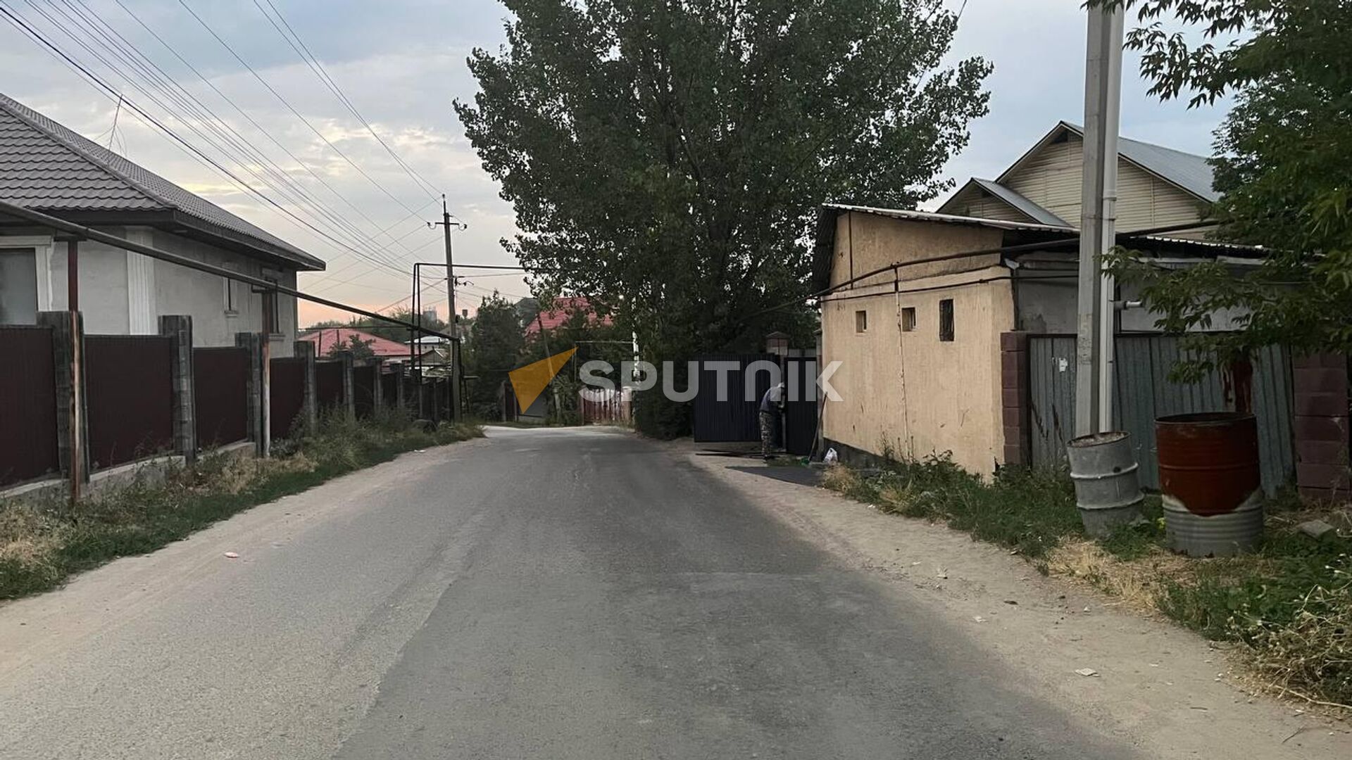 Алматы облысы Қарасай ауданы Көксай ауылында аула ішінде жол апаты болған көше - Sputnik Қазақстан, 1920, 21.07.2026