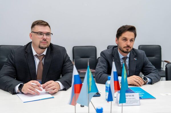 Аким ВКО Нурымбет Сактаганов провел рабочие встречи в рамках Форума межрегионального сотрудничества Казахстана и России
Аким ВКО Нурымбет Сактаганов провел рабочие встречи в рамках Форума межрегионального сотрудничества Казахстана и России
- Sputnik Казахстан