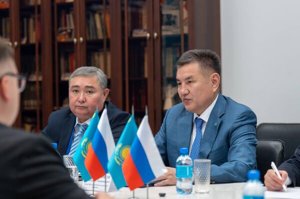 Аким ВКО Нурымбет Сактаганов провел рабочие встречи в рамках Форума межрегионального сотрудничества Казахстана и России
Аким ВКО Нурымбет Сактаганов провел рабочие встречи в рамках Форума межрегионального сотрудничества Казахстана и России
- Sputnik Казахстан