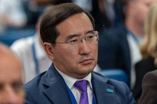 Аким ВКО Нурымбет Сактаганов провел рабочие встречи в рамках Форума межрегионального сотрудничества Казахстана и России
Аким ВКО Нурымбет Сактаганов провел рабочие встречи в рамках Форума межрегионального сотрудничества Казахстана и России
- Sputnik Казахстан