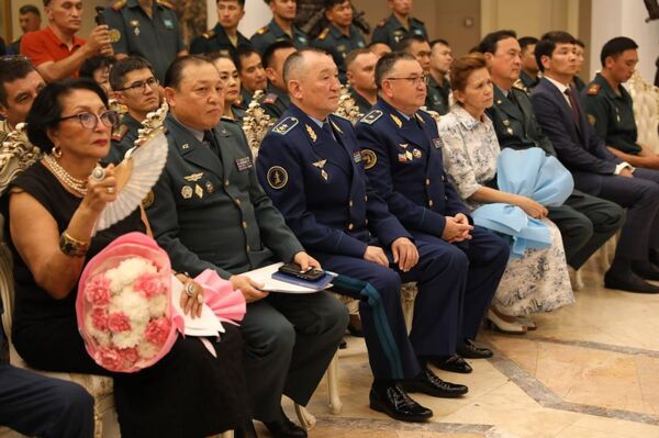 В Военно-исторический музей переданы более 100 реликвий Сагадата Нурмагамбетова В Военно-исторический музей переданы более 100 реликвий Сагадата Нурмагамбетова - Sputnik Казахстан