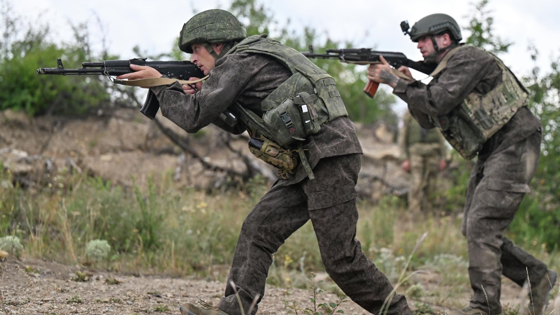 Боевое слаживание штурмовиков группировки войск Центр на Добропольском направлении СВО Боевое слаживание штурмовиков группировки войск Центр на Добропольском направлении СВО - Sputnik Казахстан, 1920, 25.07.2026