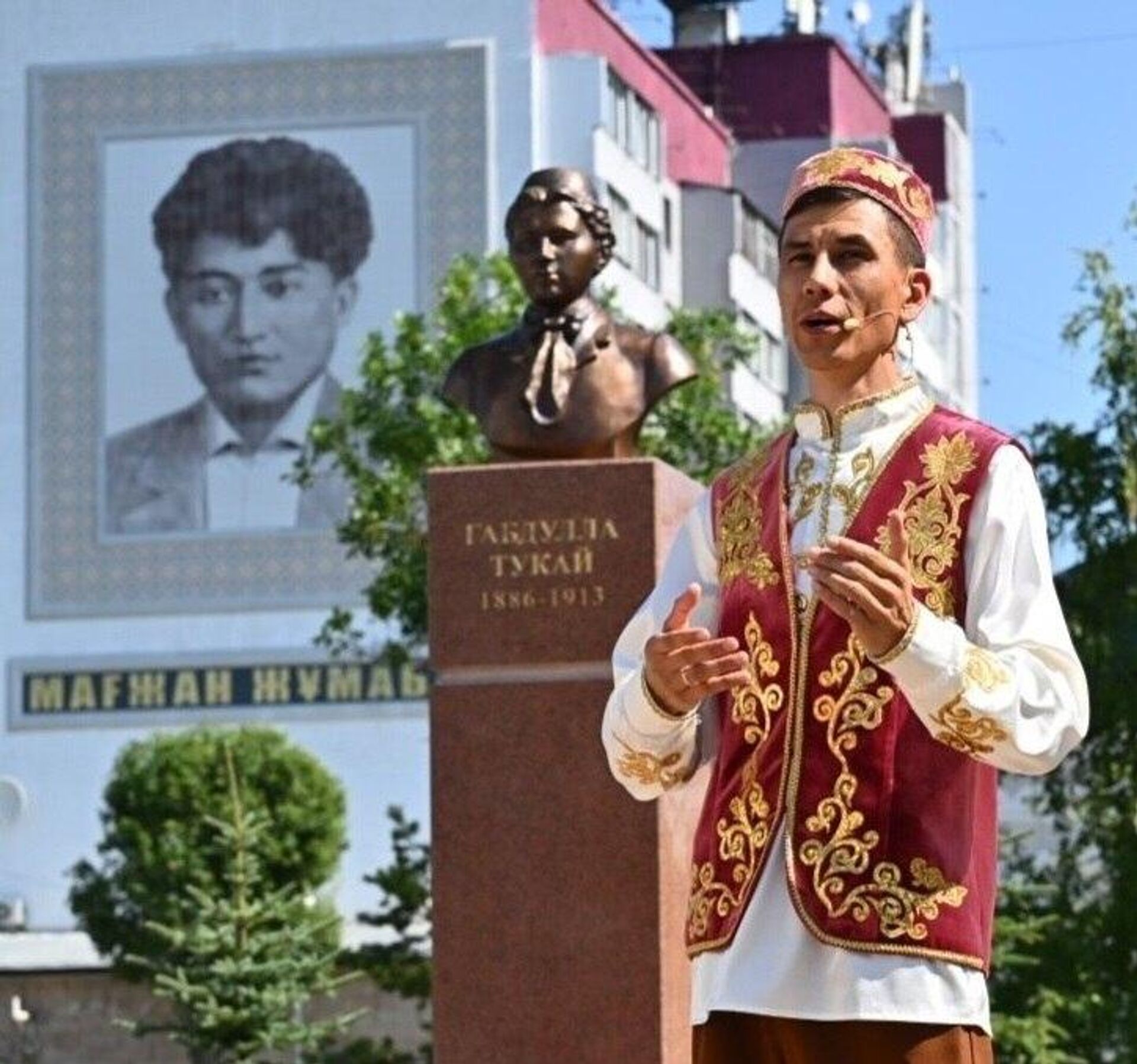 В Петропавловске открыли памятник классику татарской литературы Габдулле Тукаю  - Sputnik Қазақстан, 1920, 26.07.2026