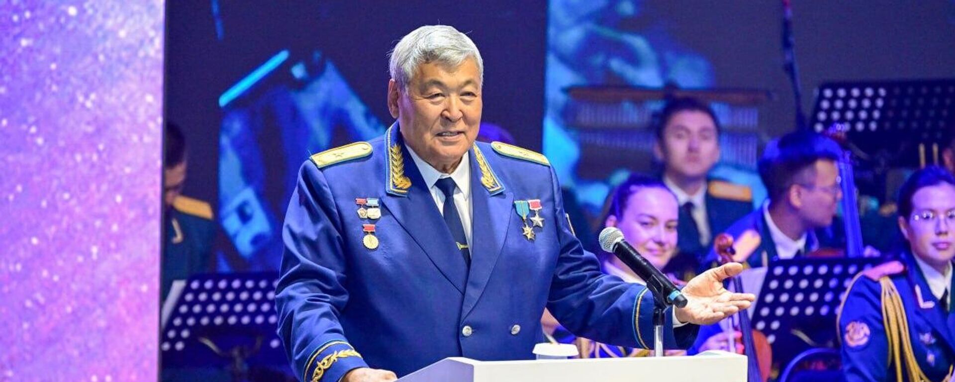 Қасым-Жомарт Тоқаев Тоқтар Әубәкіровті 80 жылдық мерейтойымен құттықтады - Sputnik Қазақстан, 1920, 27.07.2026