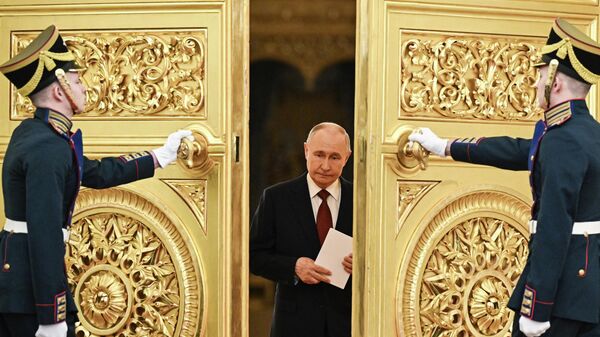 Встреча президента Владимира Путина с депутатами Госдумы РФ восьмого созыва - Sputnik Казахстан