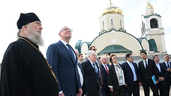 Вице-премьер России Дмитрий Чернышенко ознакомился со строительством нового православного комплекса в Астане - Sputnik Казахстан